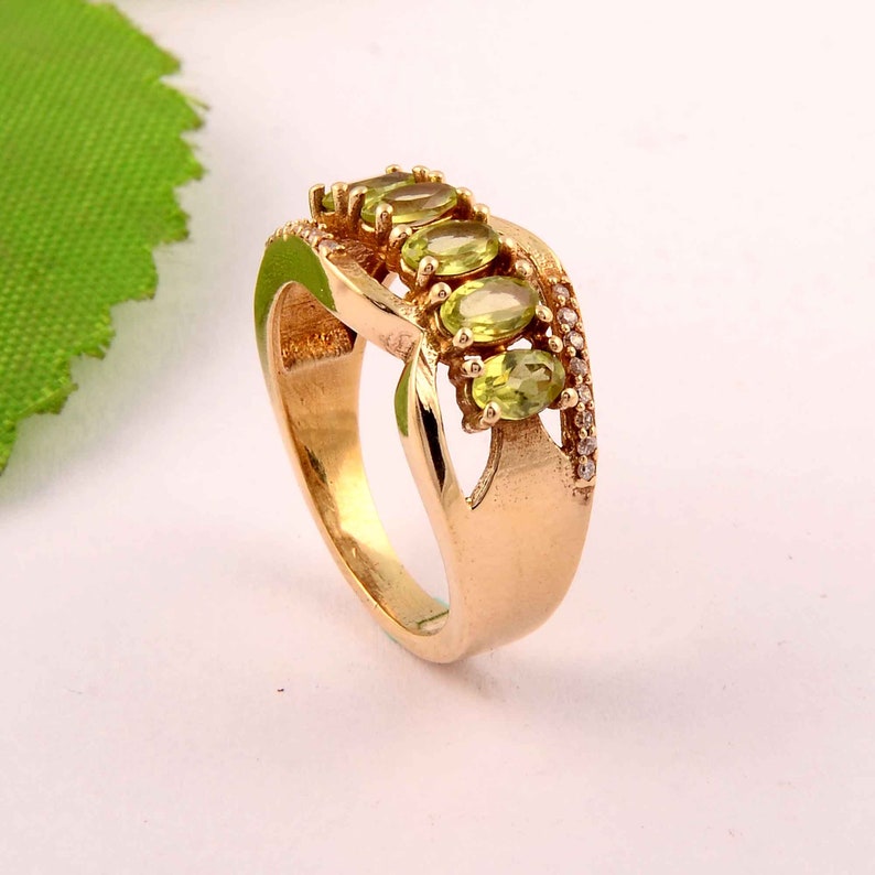 Brass ring,Peridot Ring,multi-stone Ring,mother gift,Womens Rings,vintage rings,chunky Ring,bridesmaid Gift,engagement ring-gift for her