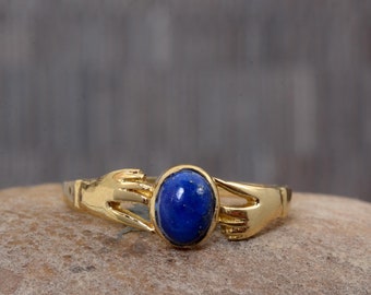 Antique Lapis Lazuli Clasped Hand rings, Women Ring, Brass ring, December Birthstone Ring, hands Ring, Blue Gemstone ring, Handmade jewelry