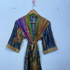 Pure Silk Tie Dye Patchwork Short Bathrobe, Hand Tie Dye Beach Party Wear Short Kimono, Bohemian Comfortable Luxury Clothes For Women&#39;s.
