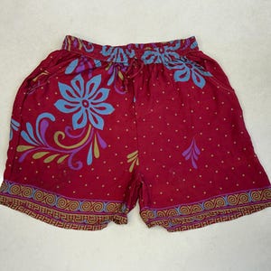 Boho Hippie Summer Beach Wear Shorts, Bohemian Silk Short, Floral Printed High Waist Traveling Shorts, Bohemian Boxing Silk Shorts For Women