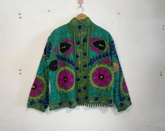 Conjunto de algodón bordado bohemio - Chaqueta de trabajo Suzani hecha a mano - Diseño atractivo - Chaqueta de invierno para fiesta - Chaqueta de trabajo floral hecha a mano -