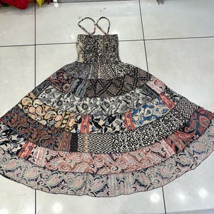 Saia de patchwork de seda sári feita à mão: vestido de festival boho evasê