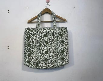 Bolso de mano acolchado de algodón con estampado floral - Bolso acolchado de algodón para mujer - Bolso de hombro hecho a mano - Bolso grande con estampado floral -
