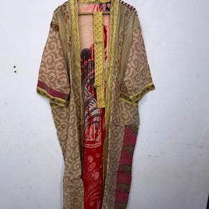 Hippie Recycled Crepe Silk Patchwork Kimono Robe – Floral Printed Long Summer Nightwear For Women's - Bridesmaid Women's Long Sleep wear -