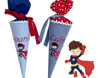 Kleine Schultüte "Superheld" 35cm oder 50cm mit Namen bestickt - viele Stoffe zur Auswahl