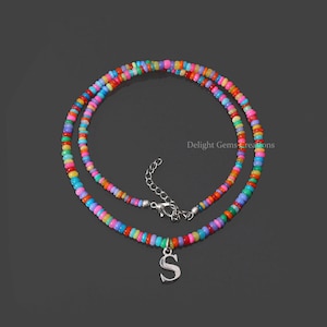 Collar de letras de nombre personalizado en cuentas de ópalo etíope multicolor, collar inicial personalizado, collar de ópalo de 3,5-4 mm, regalo para ella