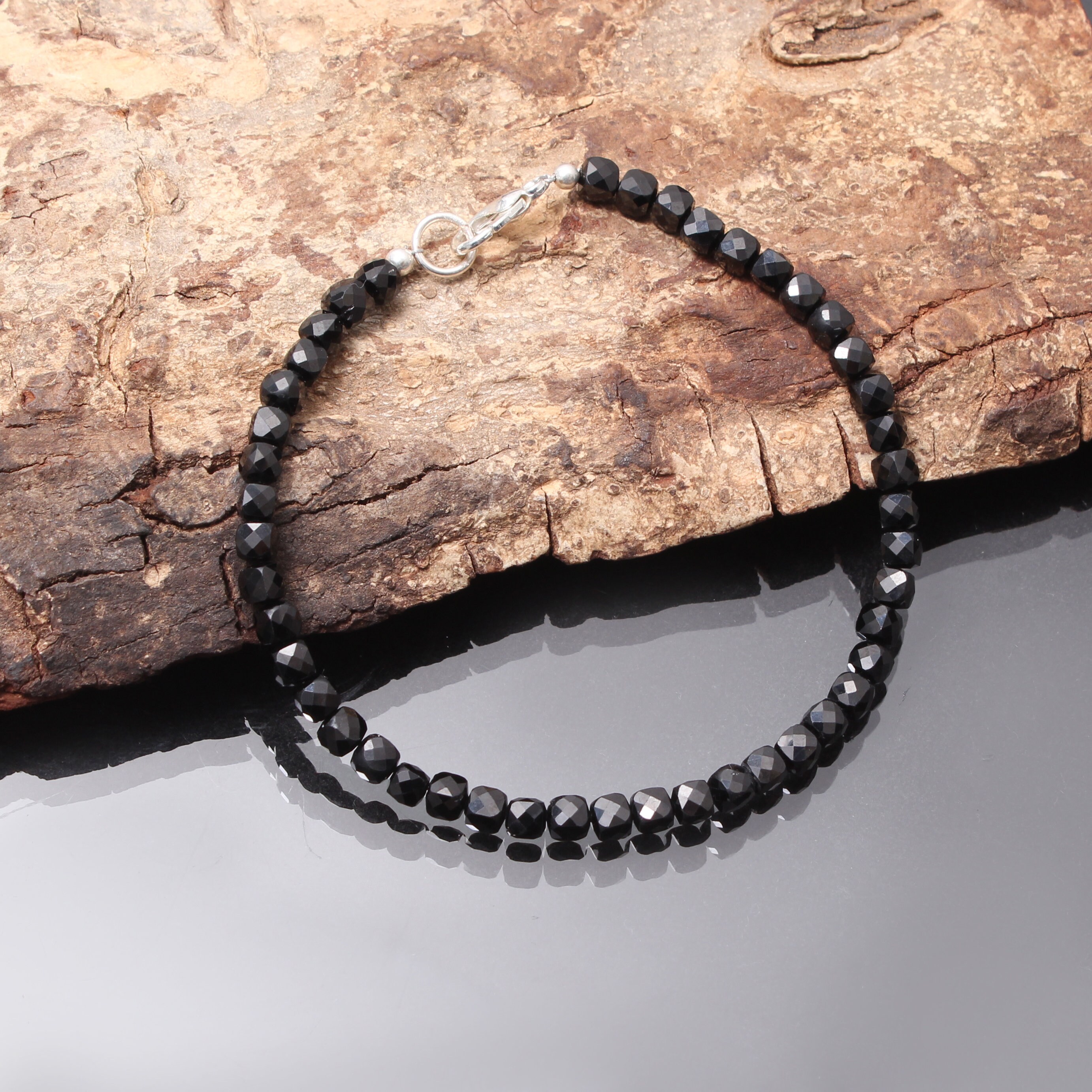 Acheter Perle en pierre naturelle spinelle, perles à facettes 2x4mm pour la  fabrication de bijoux, accessoire de bracelet de cheville, collier à faire  soi-même