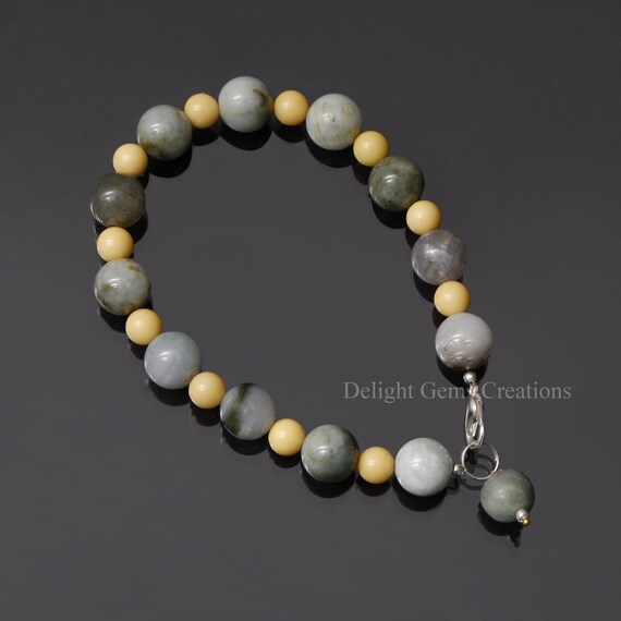 STONE BEAD BRACELET 6 MM W/CHARMS - YELLOW JADE STONE BEAD BRACELET 6 MM W/CHARMS - YELLOW JADE