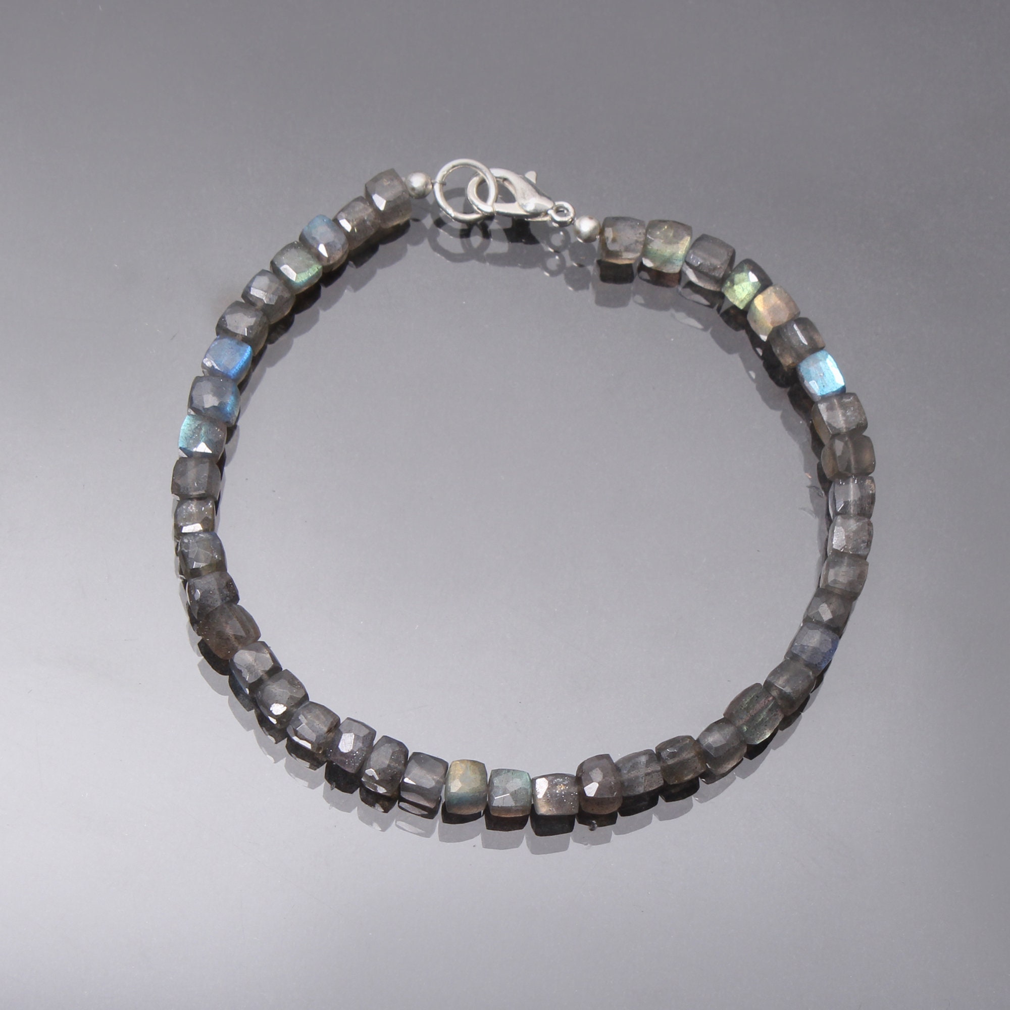 Natural Labradorite Faceted Cubes Bead Bracelet 4mm 