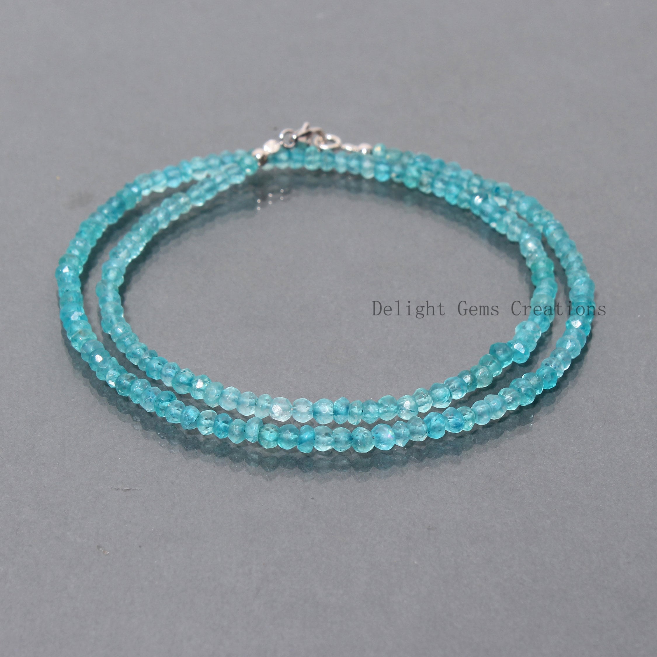 Collier En Apatite Bleu Fluo Naturel - Grosses Perles Rondes 4-8 Mm - 17 Pouces - Inde