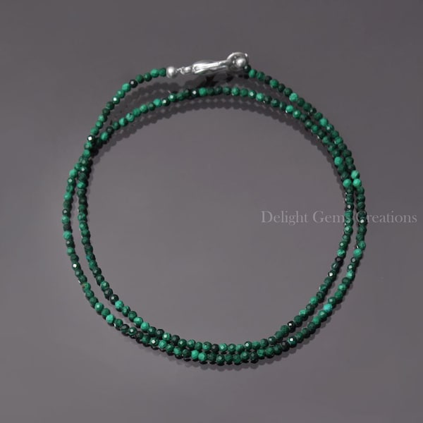 Collana di perline di malachite naturale, collana di perline rotonde sfaccettate micro malachite da 2,5 mm, gioielli di pietre preziose di malachite, collana minuscola minimalista