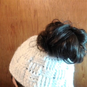 Messy Bun Bobbi Beanie Bild 1