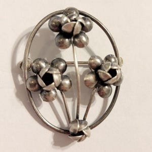 Sterling Silver Flower Brooch Pin Vintage sf-22