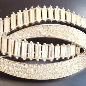 Rare crown trifari baguette & pave rhinestone rhodium-plated brooch pin so-22