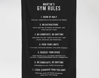 Könnte beinhalten: Schwarz-weißes Plakat mit Gym-Regeln mit dem Text "Martin's Gym Rules" und einer Liste von Regeln, darunter "Show Up Daily", "No Distractions", "No Shortcuts, No Quitting", "Push Your Limits", "Respect Your Space", "Leave Stronger Than You Came".