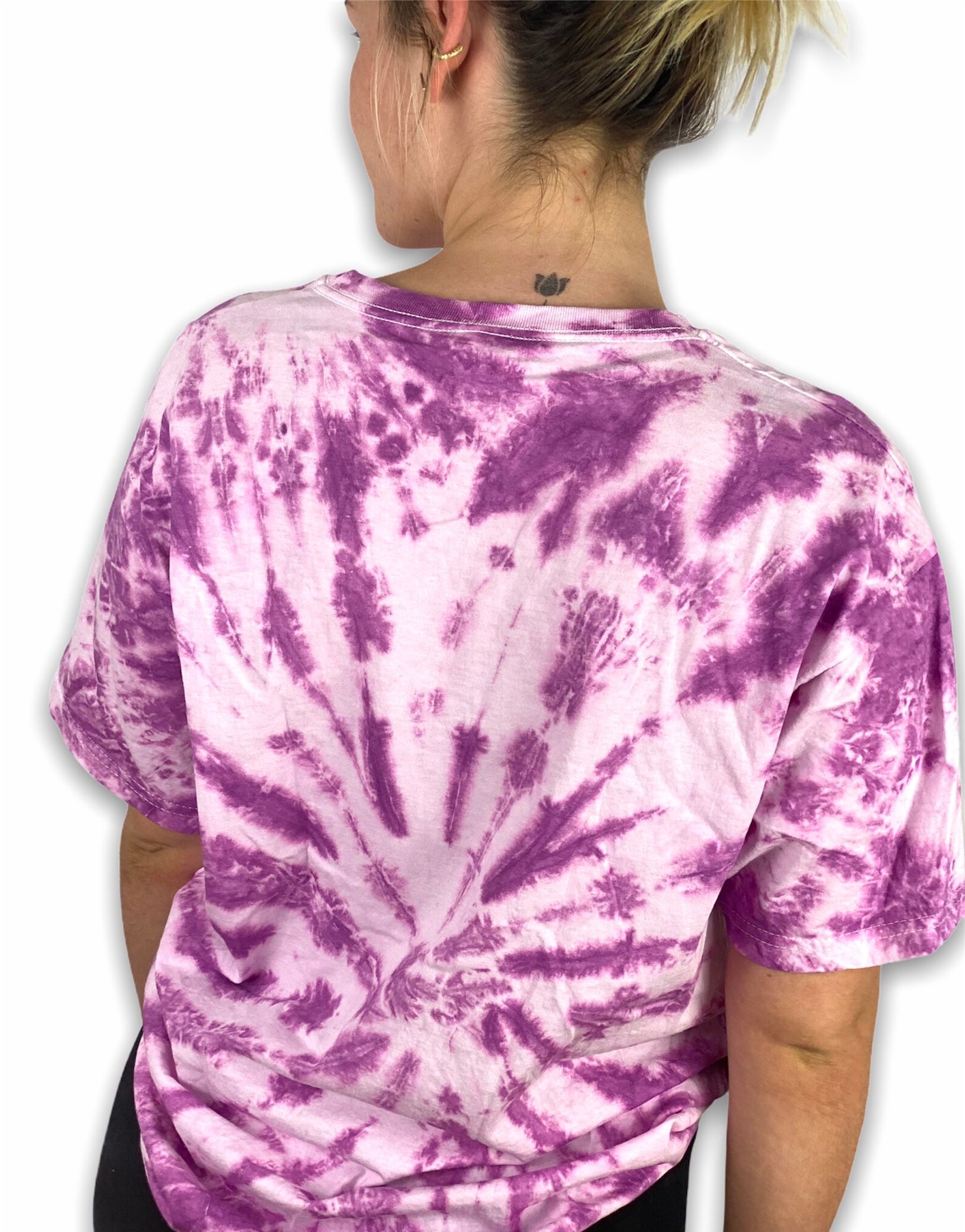 t shirt brand with heart and eyes