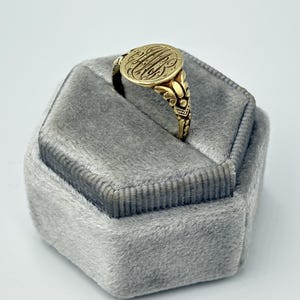 Antique Victorian 14K Gold Signet Ring Vintage