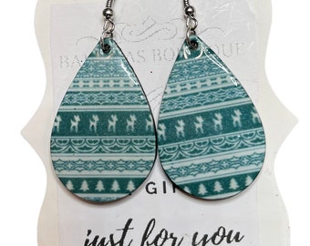 Dangle earrings/glitter/sparkle/Gift for her/lightweight earrings/unique/barillas boutique/Holiday/Christmas/stocking stuffer