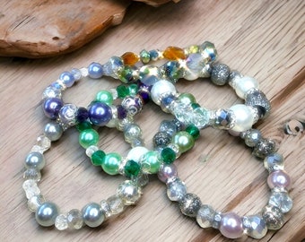 Beaded bracelet/dainty/gift for her/rhinestone/sparkly/fancy/elastic/stretchy/adjustable beaded bracelet gifts