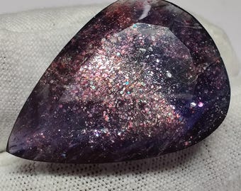 マルチカラー ブラッドショット アイオライト サンストーン、4.9 CTS