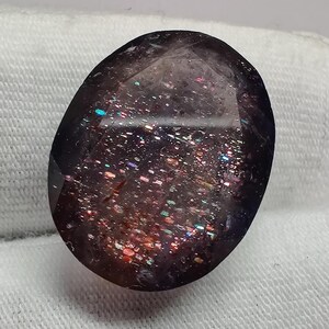 Bloodshot iolite Sunstone Cut, 14.8 Cts (18x14.5x8.5mm) 100% Natural Multi Colours Sparkling Oval Shape Iolite Gemstone for Pendant Jewelry image 4