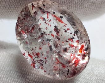 Iniettato di sangue! Cristallo Super Seven Red Dot Fire, 8 carati (14,5x11x9 mm) di lepidocrocite di forma ovale