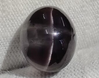 天然ブラックキャッツアイ宝石、6.5カラット（11x9x7.5 mm）、幸運の