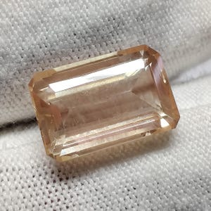 Natural Sparkling Oregon Sunstone, 5.3 Cts (13x8.5x5.5mm)100% Natural Yellow Oregon With Light Pink Sheen Emerald Shape Gemstone for Jewelry