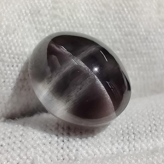 天然ブラックキャッツアイ宝石、6.5カラット（11x9x7.5 mm）、幸運の
