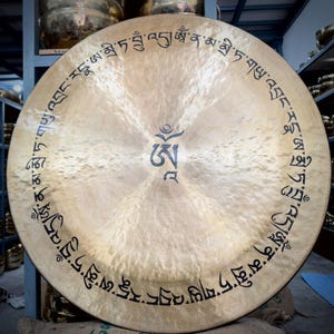 Om Design Handmade Himalayan Gong – Tibetan Gong Bell – Handcrafted in Nepal– 35cm to 100cm – Ideal for Sound Healing, Meditation & Wellness