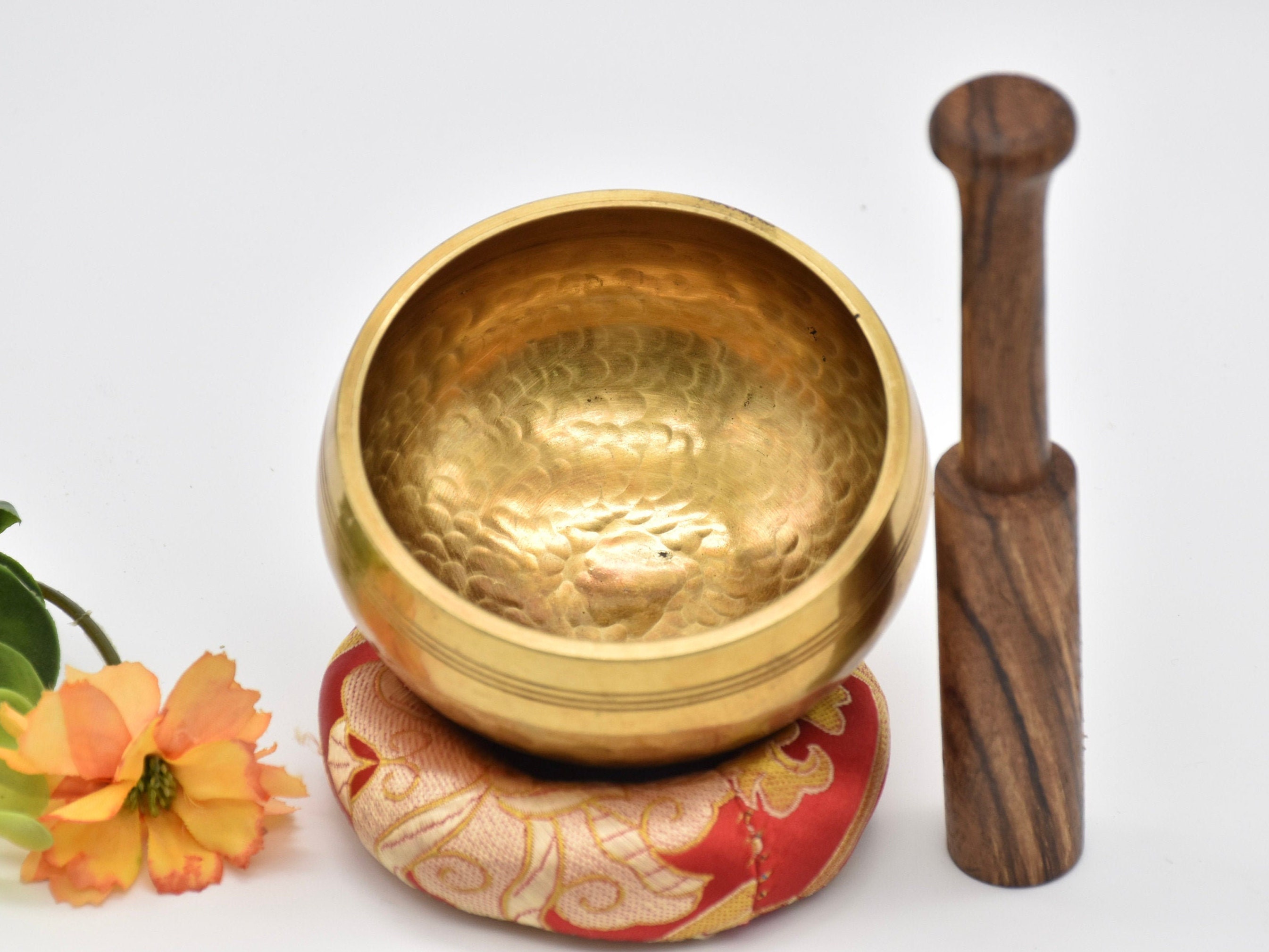 3 inches tibetan hand hammering singing bowl- beautiful singing bowl for gift peace love and mindfulness