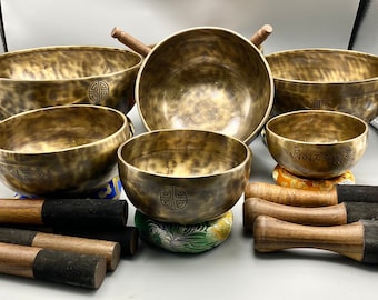 professional chakra healing singing  bowl set-Chakra Frequency Tuned Full Moon Singing Bowl set of 7-Tibetan bowl seven notes and chakra set