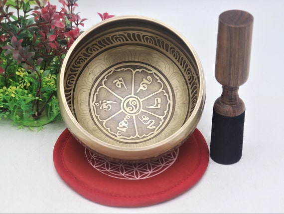 手作りチベットシンギングボウル：オム・マニ・パドメ・フム・マントラ