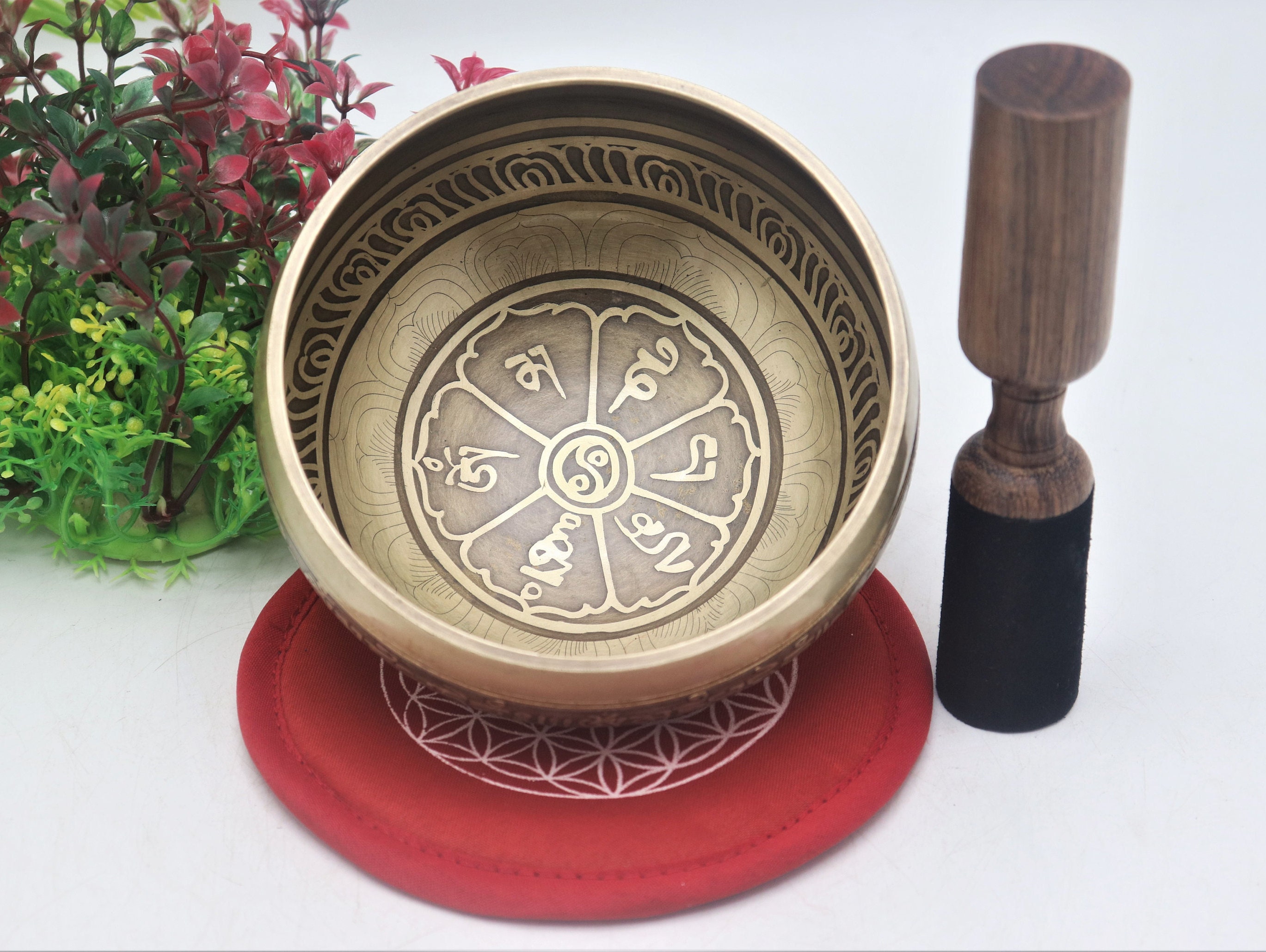 手作りチベットシンギングボウル：オム・マニ・パドメ・フム・マントラ