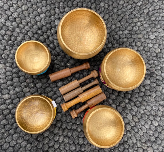 ネパール製のチャクラシンギングボウル、瞑想ボウル、ヨガボウル