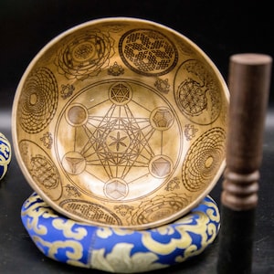 Super special  eight auspicious singing bowl- Tibetan bowl made in nepal - sound healings,meditation, yoga and therapy bowl