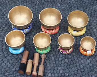 Hand Beaten Chakra Singing Bowl Set: Seven Metal Bowls, Meditation & Sound Healing