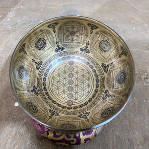 Handmade Tibetan singing bowl including striker, mallet cushion— for meditation, sound healing, and relaxation