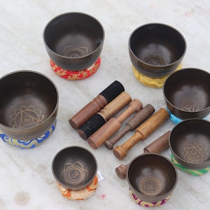 Seven chakra tibetan singing bowl- set of 7 singing bowl - meditation- healing- yoga - sound healing and chakra singing bowls- made in Nepal