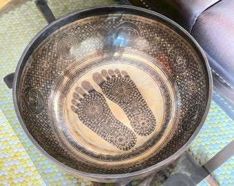 Buddha Feet Carved Singing Bowl: Tibetan Chakra Healing