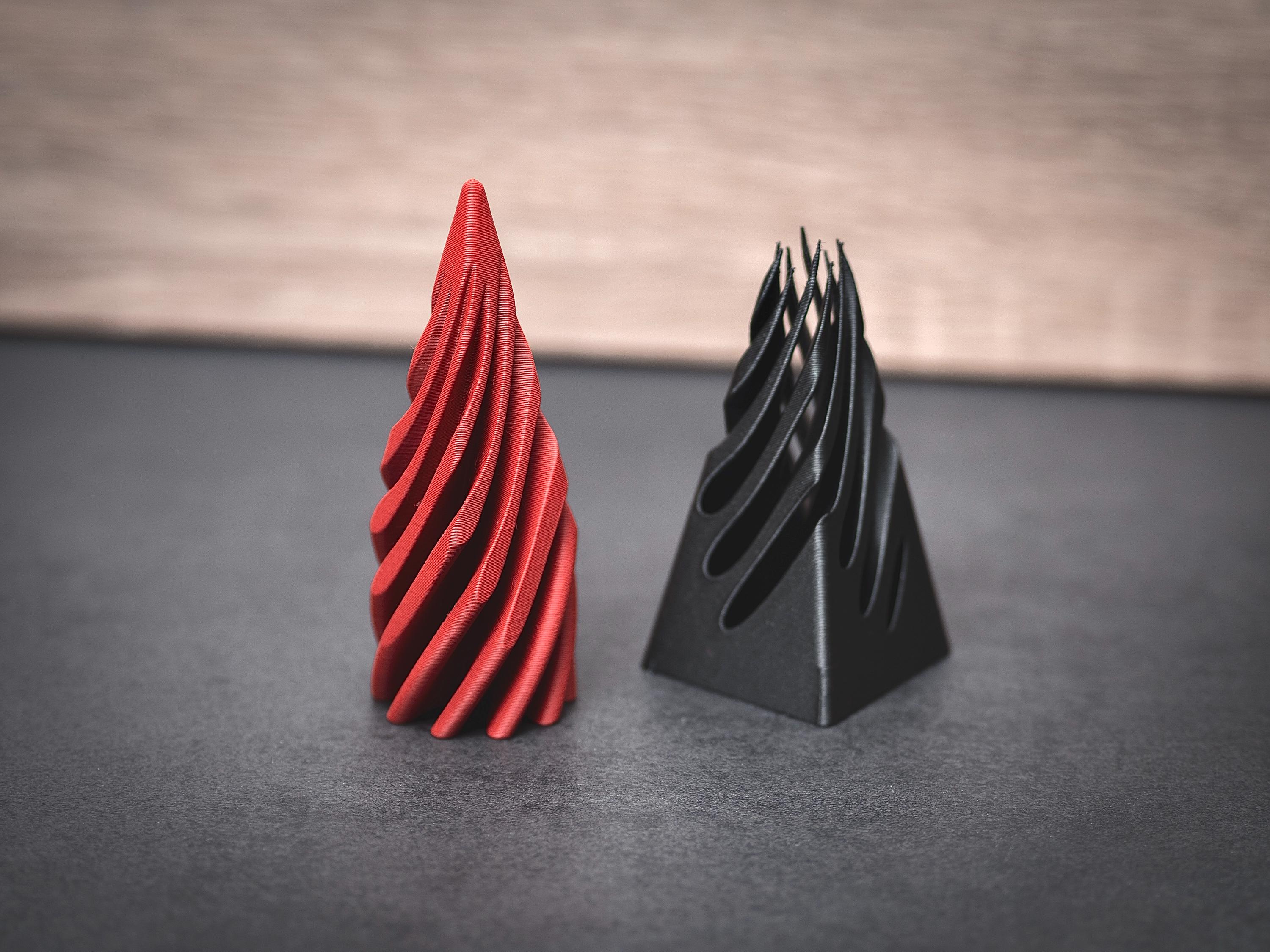 STL、3MF |糸彫刻 |フィジェット ボルテックス ピラミッド