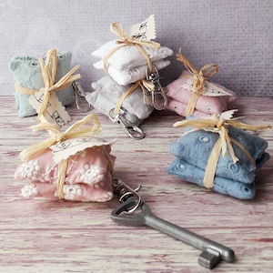 France organic lavender sachet keyring, fabric keyring, woman keyring, bag charm, door cushion, set of 3 lavender sachets,