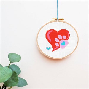 Paw Print Heart Cross Stitch PDF Pattern, Dog, Cat, Animal, Cross Stitch, Beginner Cross Stitch, Digital, Instant Download, Home Decor