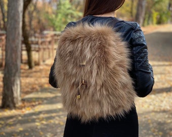backpack fur
