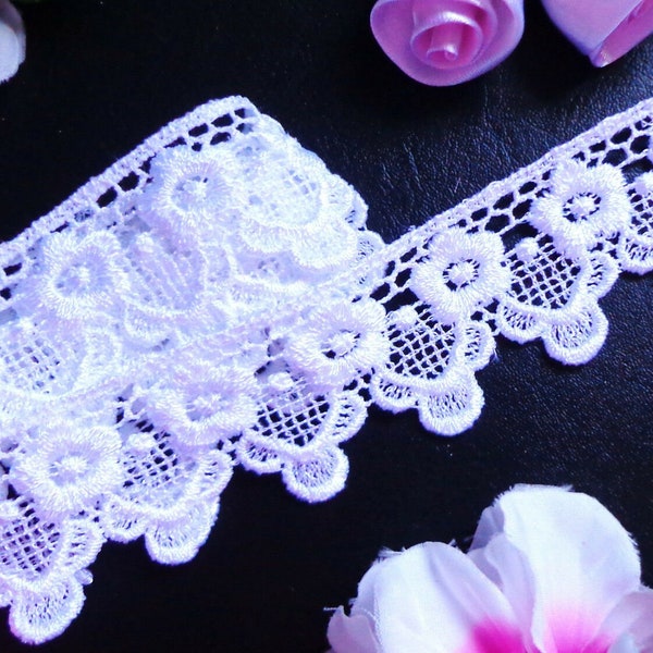 Venise Lace, 1+1/2 inch wide white color selling by the yard