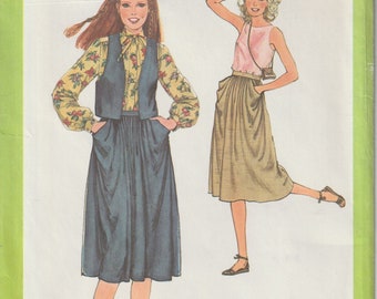 Vintage 70's Simplicity 8579 Misses Gathered Skirt With Draped Front Pockets And Lined Vest Sewing Pattern Size 14 B36 UNCUT