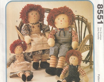 Vintage 70s T-Shirt Iron On Transfer Raggedy Ann & Andy Classic Rag Doll Style Vintage 70s T-Shirt Iron On Transfer Raggedy Ann & Andy Classic Rag Doll Style