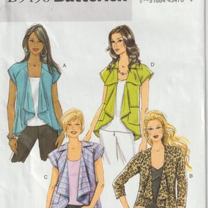 Può includere: Modello di cucito Butterick B5498 con quattro modelli di giacche da donna. Le giacche includono opzioni blu, verdi, a quadri e con stampa leopardata. La taglia del modello è (16-18-20-22).