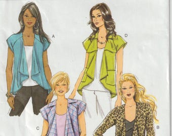 Butterick 5498 裁縫パターン、セミフィットジャケットチュニック（サイズ16-22）