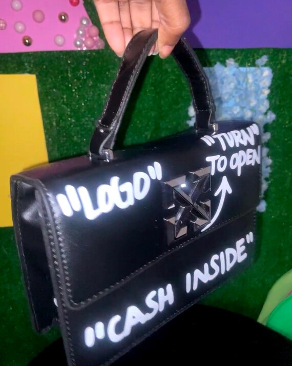 Off white cash inside purse sale